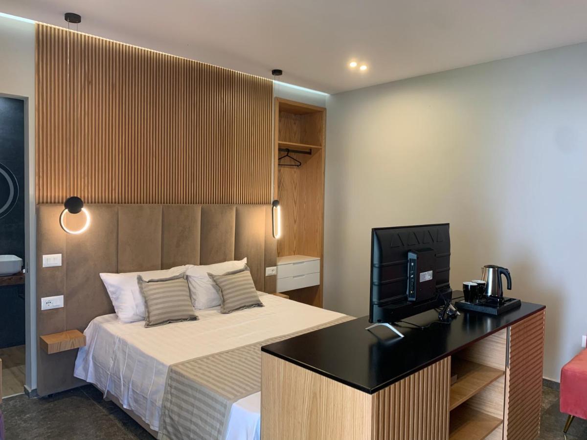 Luna Mare Seaside Suites Borsh Exterior foto