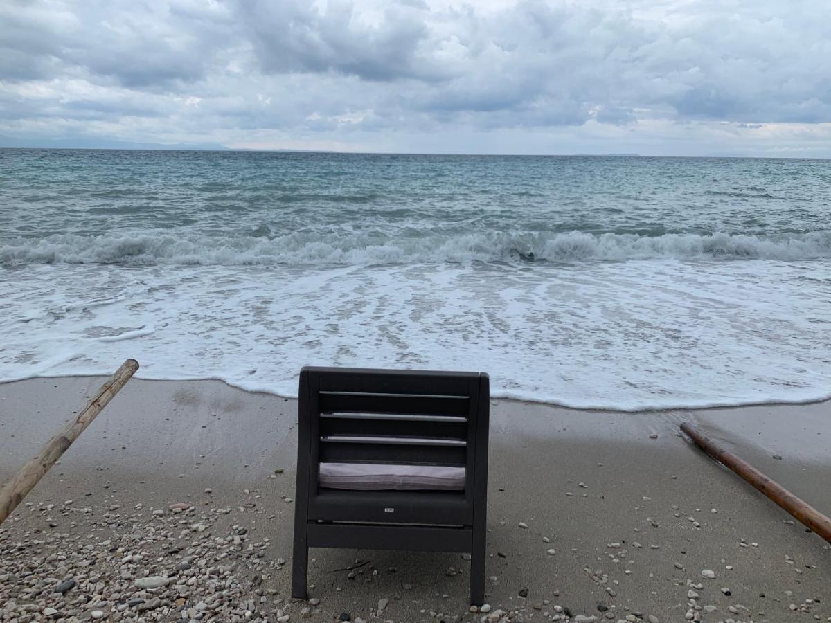 Luna Mare Seaside Suites Borsh Exterior foto