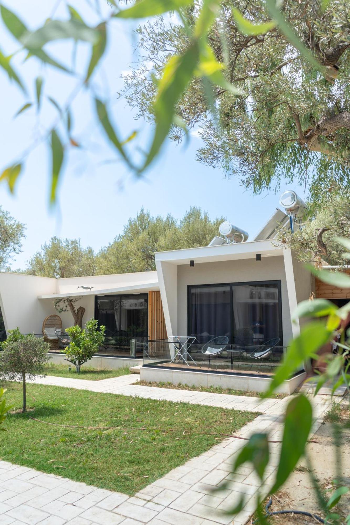 Luna Mare Seaside Suites Borsh Exterior foto