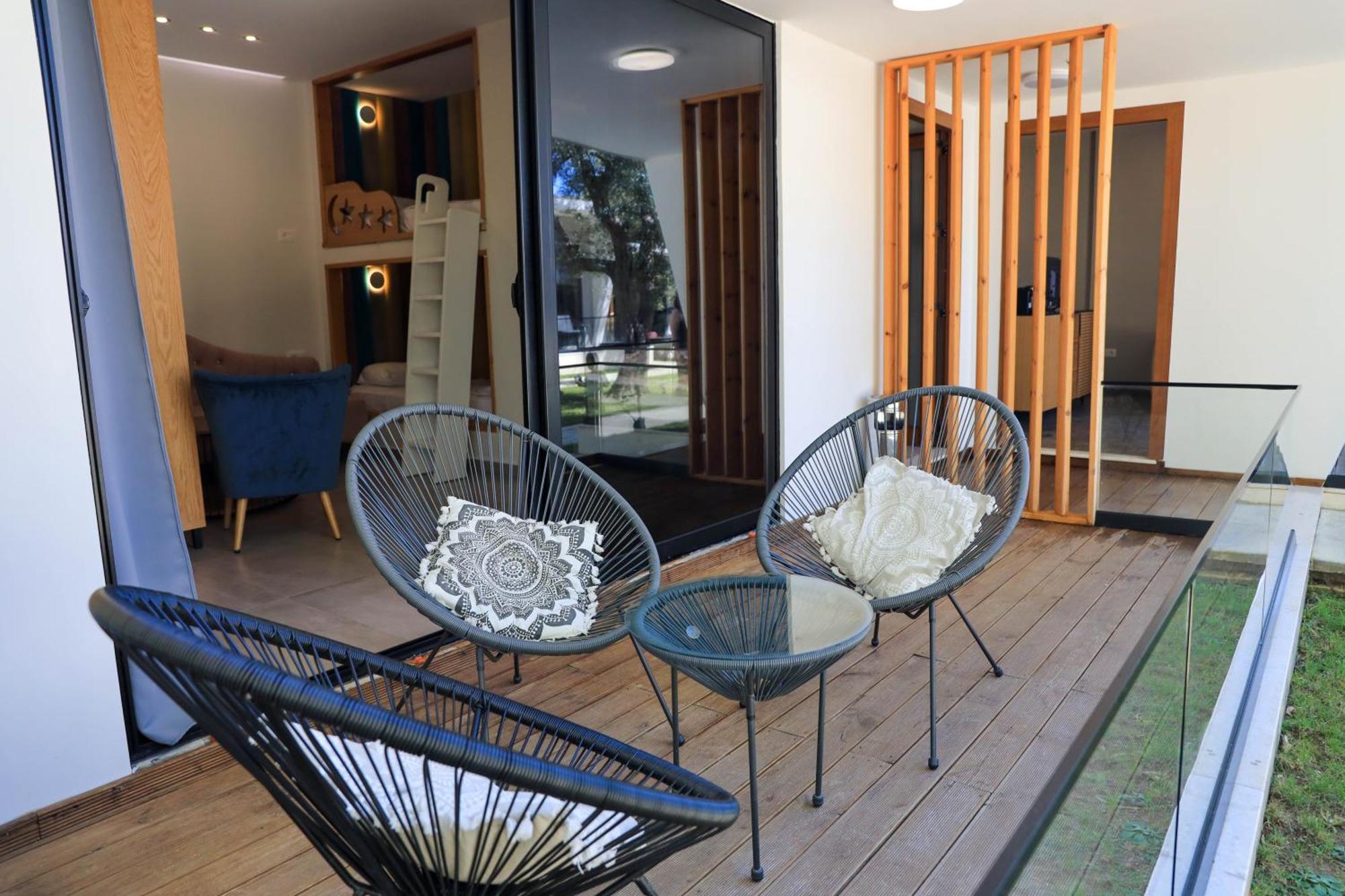 Luna Mare Seaside Suites Borsh Exterior foto