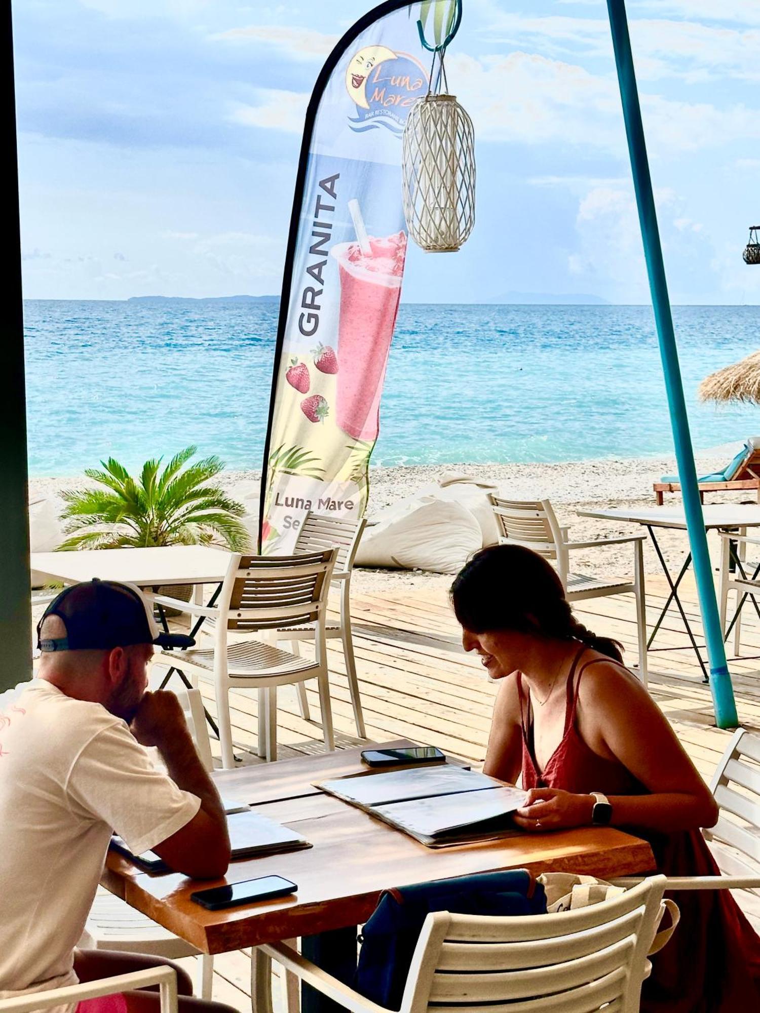 Luna Mare Seaside Suites Borsh Exterior foto
